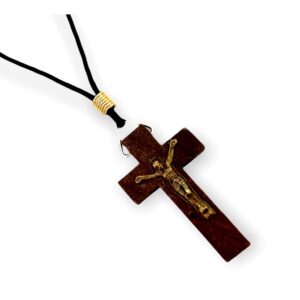 Cordão Pescoço com Cruz Madeira e Jesus em Metal