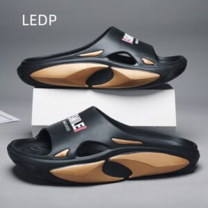 Homens de verão Super Soft Fire Not-slip Novo Desgaste Resistente Praia Flip Flops Moda Moderna Tudo Em Combinação Conforto Casa 9FSW