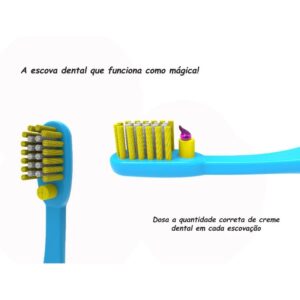 Escova dental infantil com depósito de pasta na medida certa para sua criança