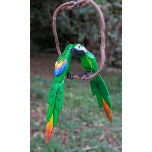 Escultura Arara De Madeira Casal No Cipó Artesanal Rústico para Jardim e Varanda