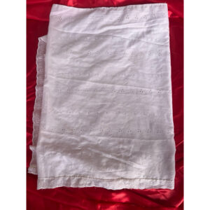 pano da Costa em lasye com acabamento em bordado