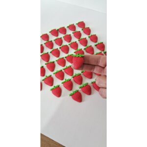 apliques morangos em pasta americana.30unid