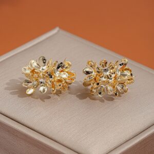 Brinco Flor Imperial de Luxo – Semijoia folheada a ouro e prata com brilho elegante