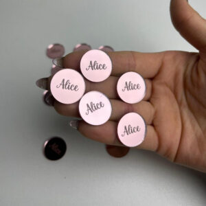 Tag Em Acrílico Com Nome Personalizado 2cm Etiqueta Decorativa Para Eventos