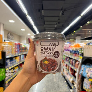 Massa de Arroz Sticks Yopokki Sabor Jjajang (Pasta de Soja) 120g – Copo