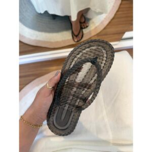 Chinelo Feminino Jelly Transparente   Confortavel e Estiloso