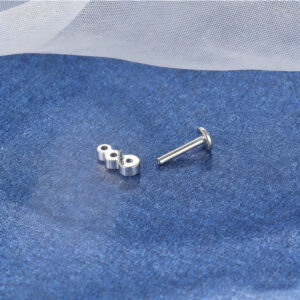 Piercing Labret Titânio 3 Pedras Zircônia Helix, Tragus, Conch, Nariz, Boca-Medusa e Outros