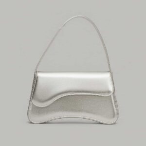 bolsa feminina metalizada pequenade ombro estilo baguete com alça transversal e de mao fechamento de ima casul noturno