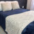 Kit Peseira Tricot + 2 Capas de Almofada para Cama e Sofá Casal, Queen e King | Decoração RAVENA